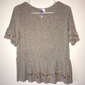 Francesca’s Alya Short sleeve shirt
